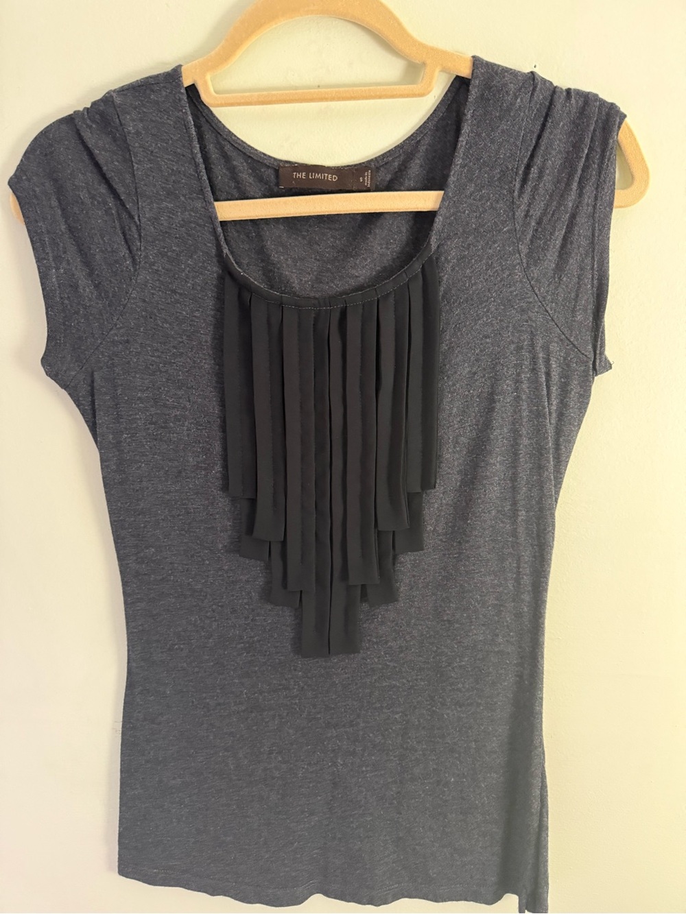 The Limited Gray Cap Sleeve Top with Black
Chiffon  Bib S
